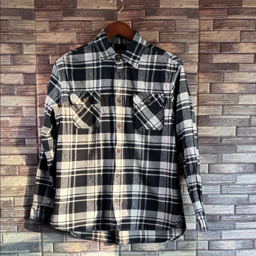 EUC Men's Jach’s Black and White Plaid Shirt Heavy Blend
